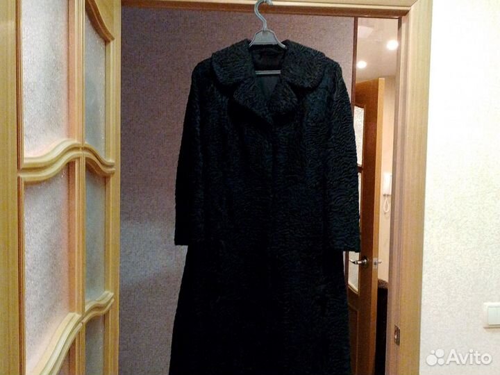 Шуба каракуль черная