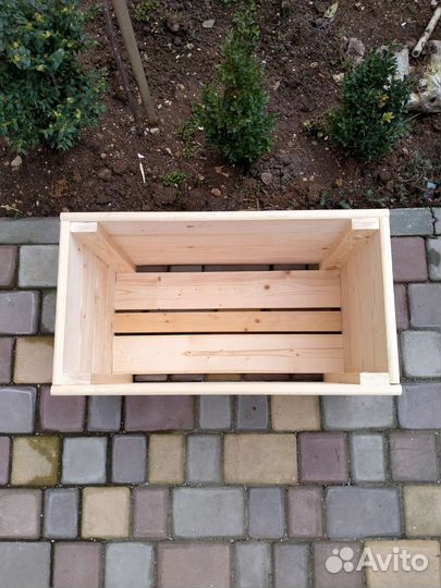 Кашпо для цветов деревянное