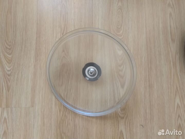 Крышка на среднюю сковороду