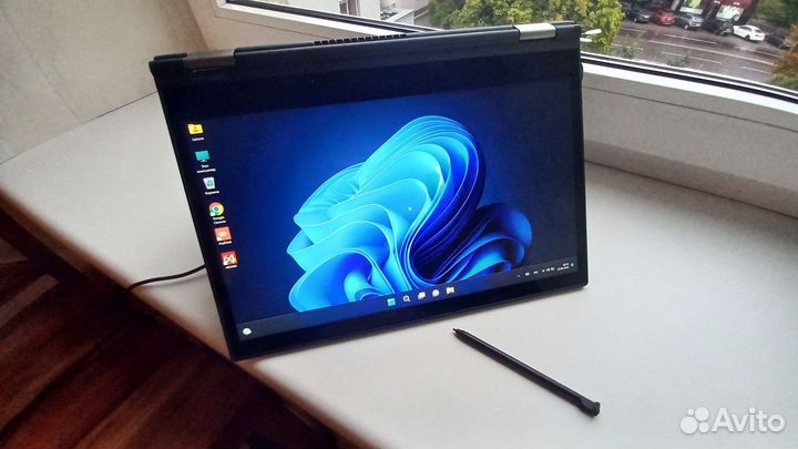 Lenovo thinkpad X380 Yoga (Intel Core i7)