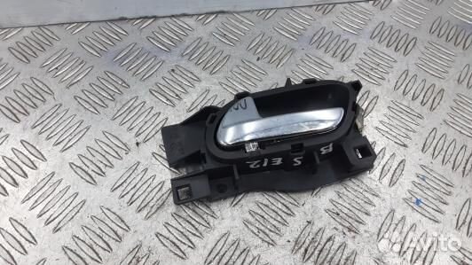 Ручка внутренняя передняя левая peugeot 407 (BSE12