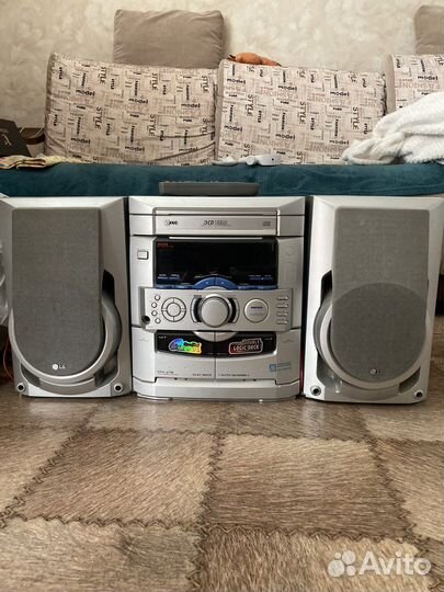 Музыкальный центр LG