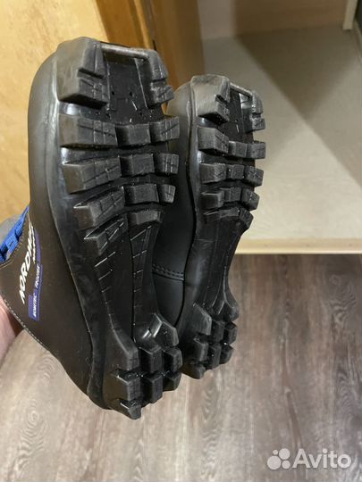 Лыжные ботинки детские 33 размер