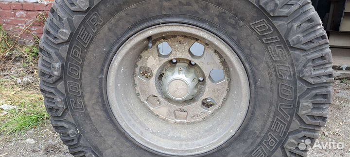 Cooper Discoverer STT 325/80