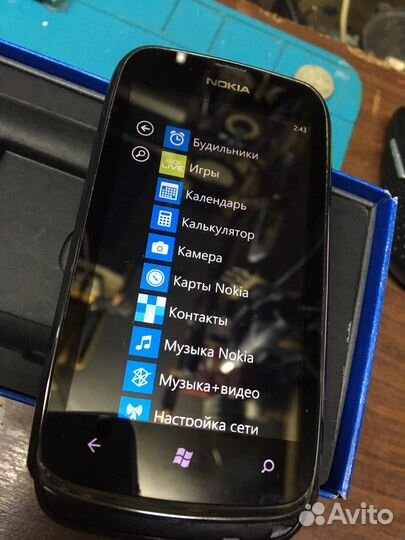 Телефон Nokia Lumia 610