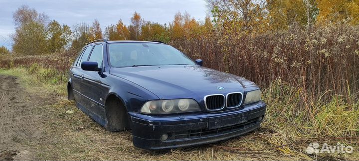 BMW 5 E39 3,0 машина на запчасти