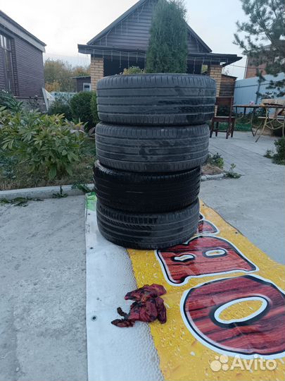 Pirelli Powergy 235/45 R19