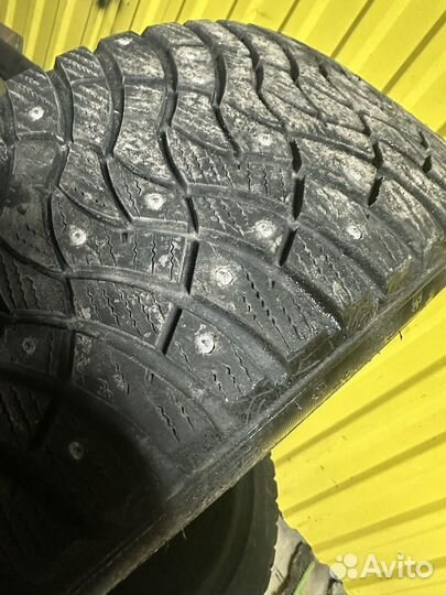 Dunlop SP Winter Ice 03 235/45 R18 98T