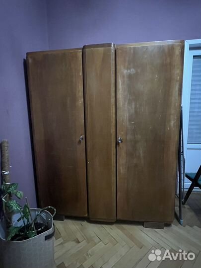 Шкаф винтажный скругленный