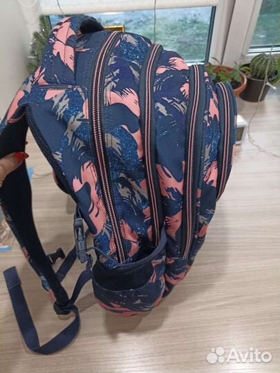 Рюкзак школьный