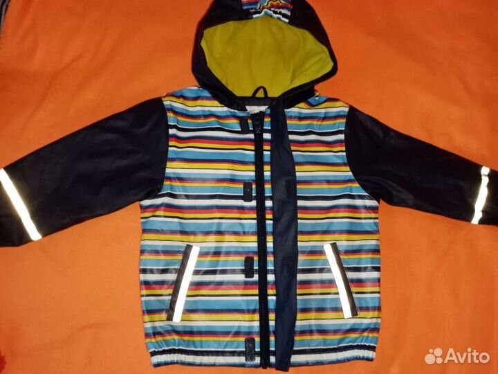 Ветровка, не промокаемая. 3-5лет