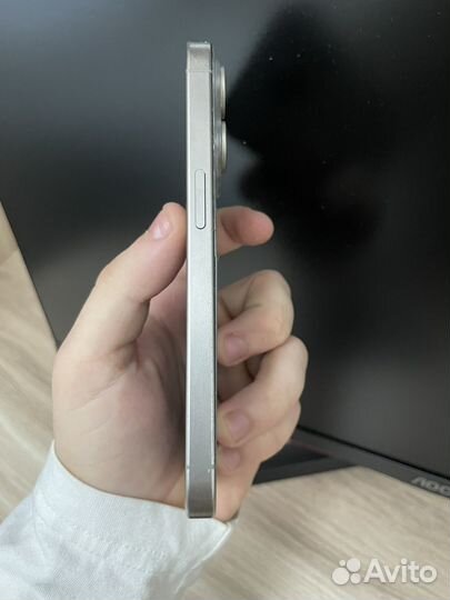 iPhone 15 Pro, 256 ГБ