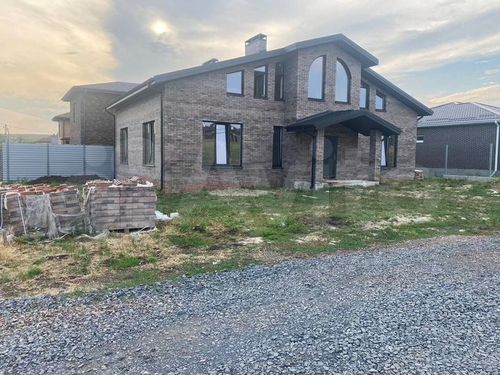 Дом 160 м² на участке 5 сот.