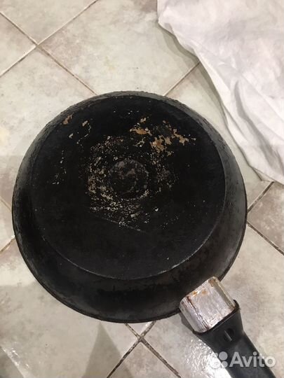 Сковорода тяжелая