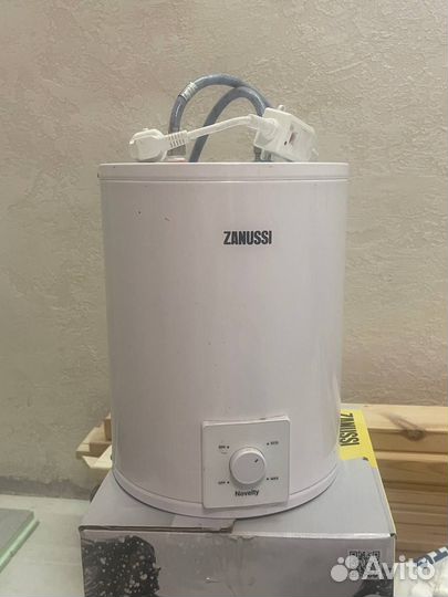 Водонагреватель накопительный Zanussi ZWH/S 10