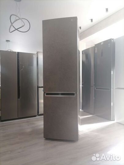 Новый холодильник серый LG no frost 2 метра