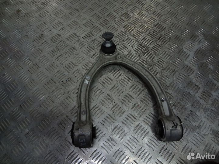 Рычаг передний верхний правый Мерседес 205 253 257