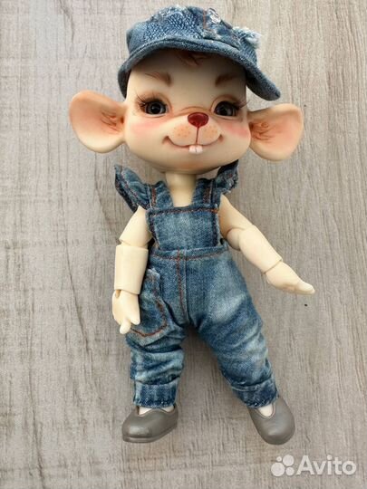Продам куклу бжд