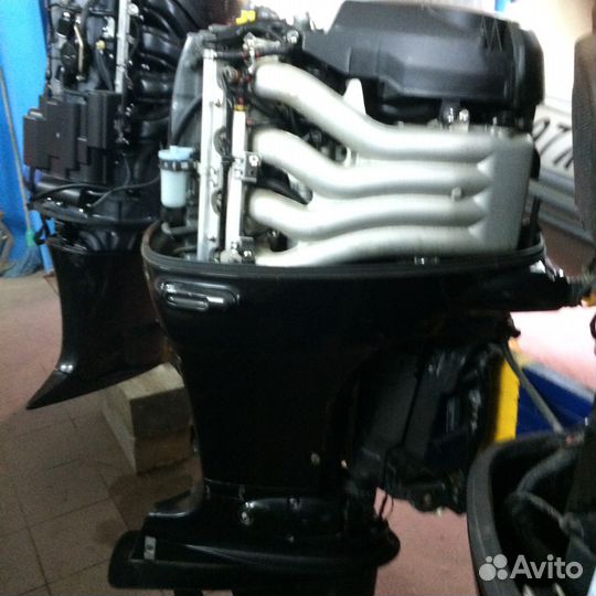 Лодочный мотор Suzuki DF-140 2011