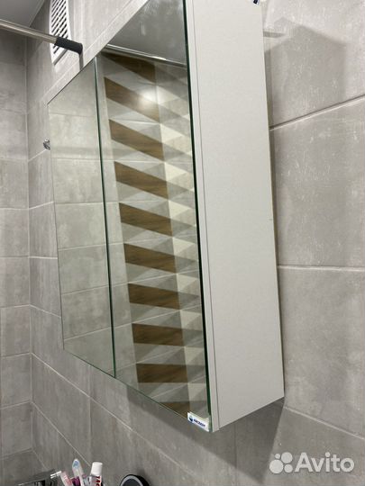 Новое зеркало для ванной комнаты