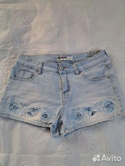 Джинсовые шорты