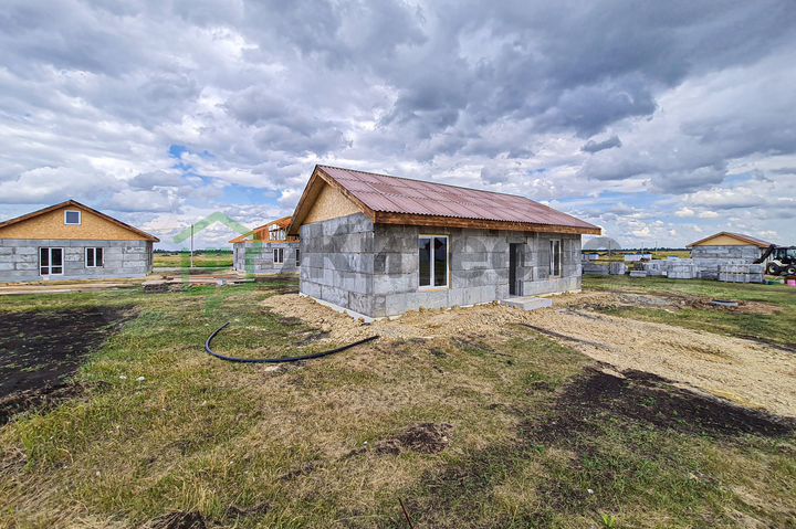 Дом 65 м² на участке 5 сот.