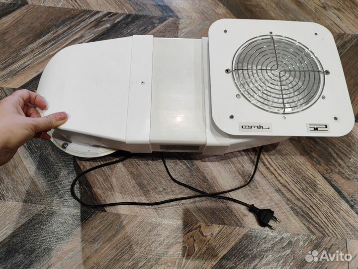 Маникюрная вытяжка, встраиваемый пылесос в стол