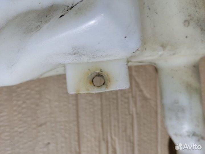 Бачок омывателя лобового стекла Ford Mondeo 3