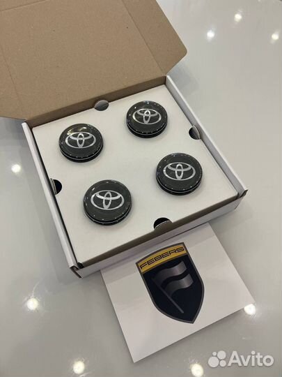 Парящие динамические колпачки в диски tank 500