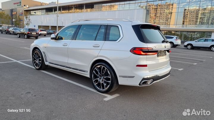 BMW X7 3.0 AT, 2024, 6 000 км