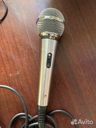 Микрофон для караоке LG ACC-M900K