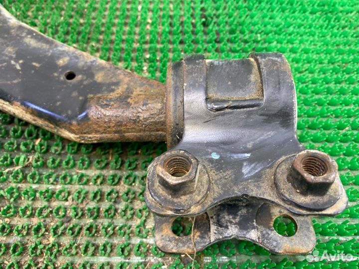 Рычаг подвески нижний передний правый Ford Focus 2