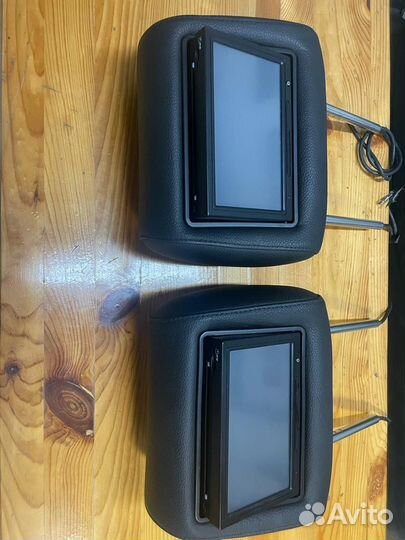 Подголовники с мониторами