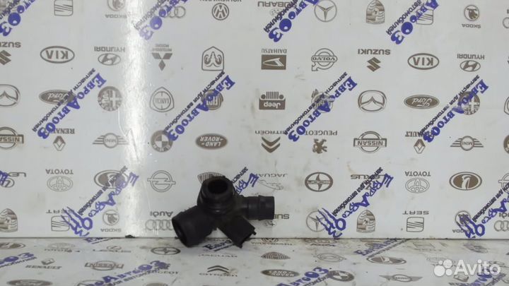 Клапан впускного коллектора (тройник) Porsche Caye