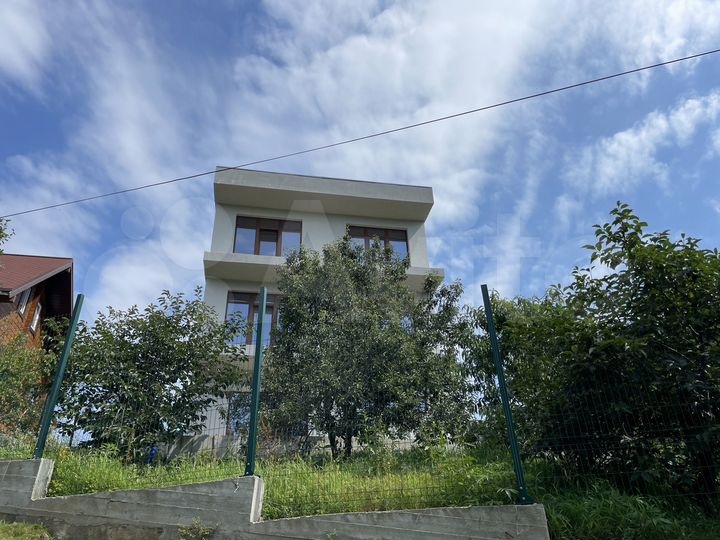 Дом 250 м² на участке 6 сот.