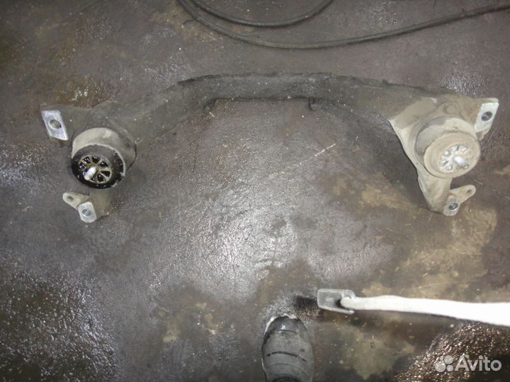 Балка подмоторная Ауди ку7 таурег каен