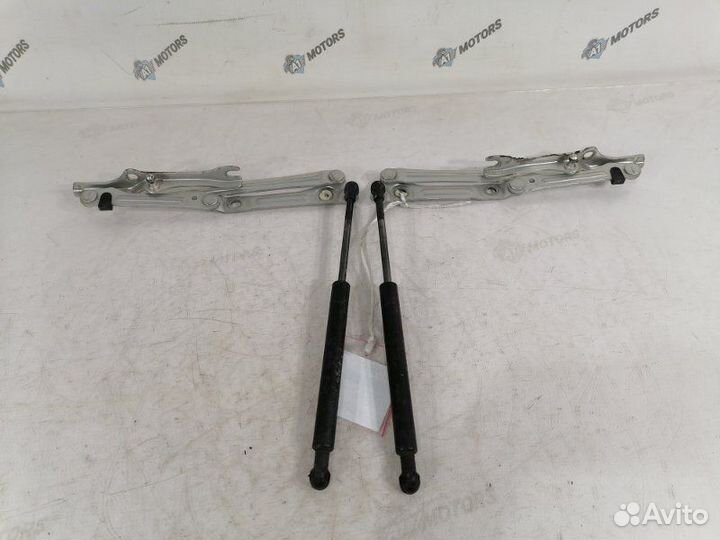 Петля крышки багажника Toyota Crown GRS180 4grfse