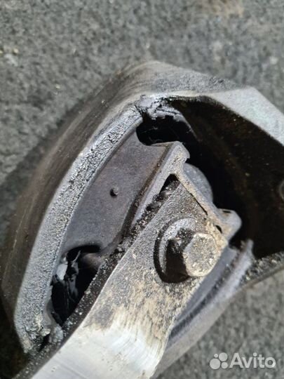 Подушка двигателя Volvo Xc90 2 D4204T23 2016