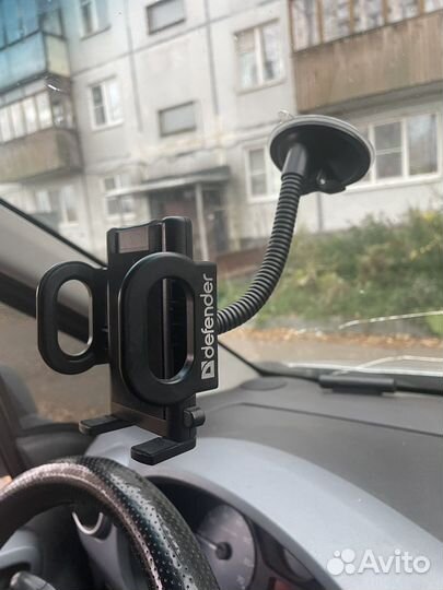 Держатель для телефона в машину