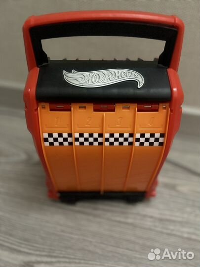 Кейс-автотрек,гараж,чемодан hot wheels, хотвилс