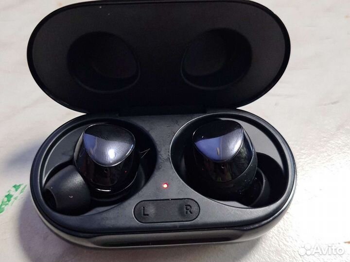 Беспроводные наушники samsung buds plus