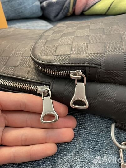 Louis Vuitton Avenue sling bag