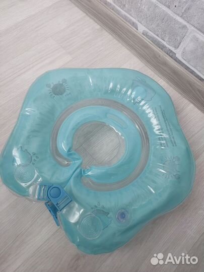 Горка и круг для купания новорождённого