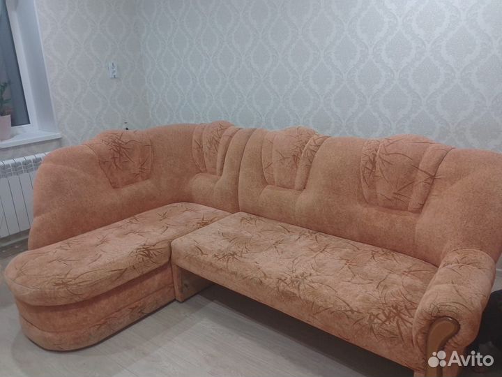 Большой угловой диван бу