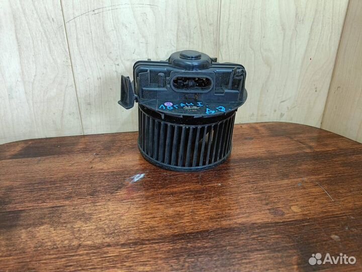 Моторчик печки Renault Logan 1