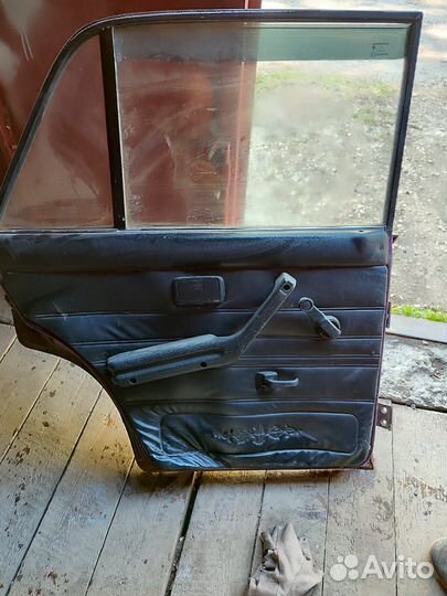 Дверь задняя левая в сборе ваз 2107
