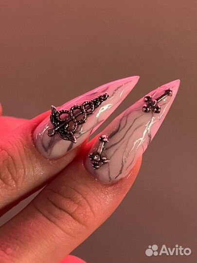 Нужна модель на наращивание ногтей