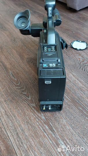 Видеокамера panasonic M3000
