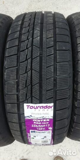 Tourador Winter Pro TSU2 235/55 R17 103V