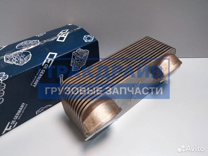 Радиатор масляный Мерседес Актрос OM501 OM502